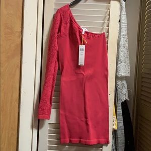 Bcbgeneration One sleeve bodycon Dreas